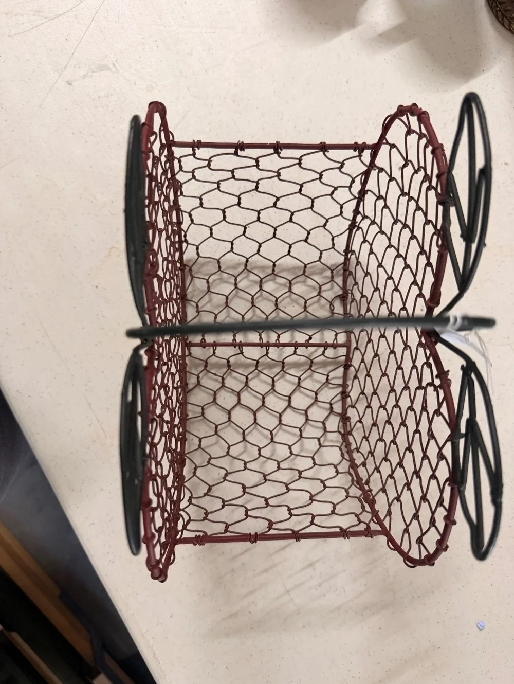Decorative Apple-Shaped Wire Basket with Leaf Design